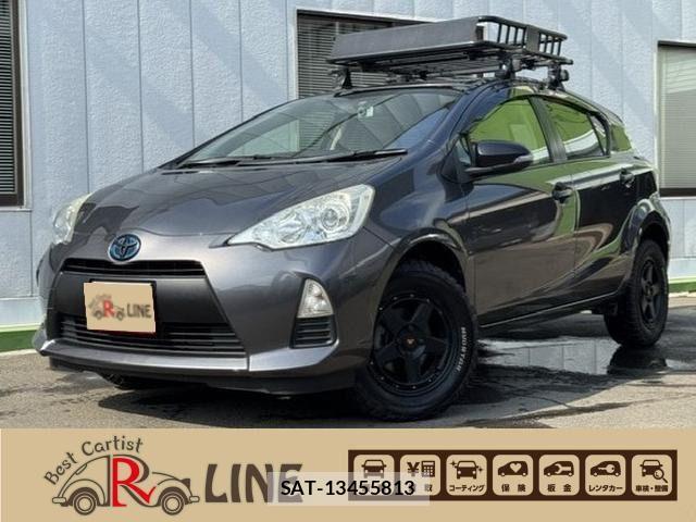 Toyota AQUA 2013-06 8334838-0
