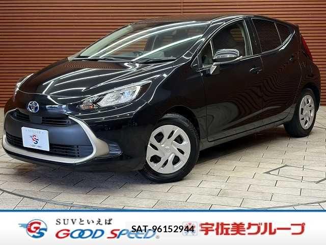 Toyota AQUA 2024-06 8334781-0