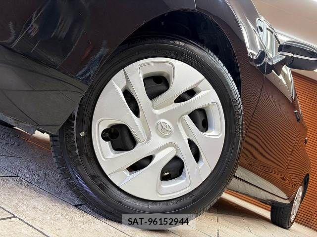 Toyota AQUA 2024-06 8334781-10