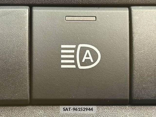 Toyota AQUA 2024-06 8334781-14