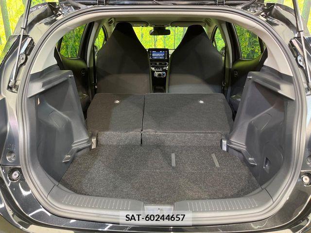 Toyota AQUA 2021-08 8334780-10