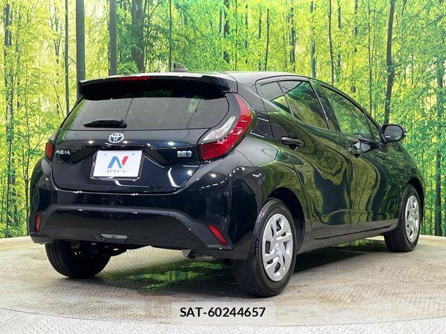 Toyota AQUA 2021-08 8334780-16