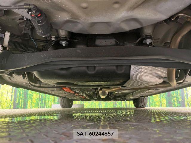 Toyota AQUA 2021-08 8334780-18