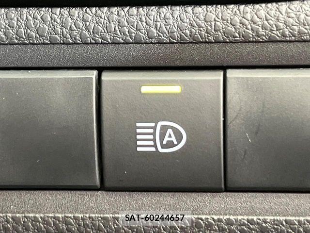 Toyota AQUA 2021-08 8334780-6
