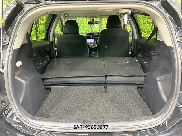 Toyota AQUA 2016-05 8334822-9