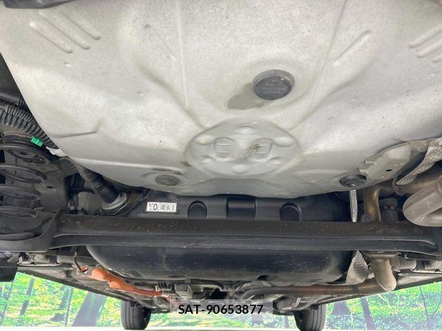 Toyota AQUA 2016-05 8334822-18