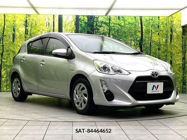 Toyota AQUA 2015-06 8334816-14