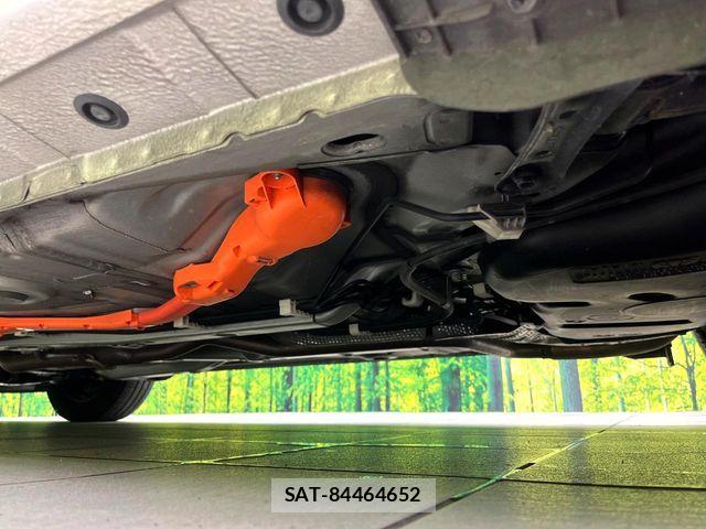 Toyota AQUA 2015-06 8334816-19