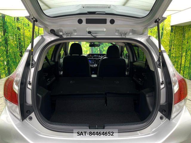 Toyota AQUA 2015-06 8334816-8