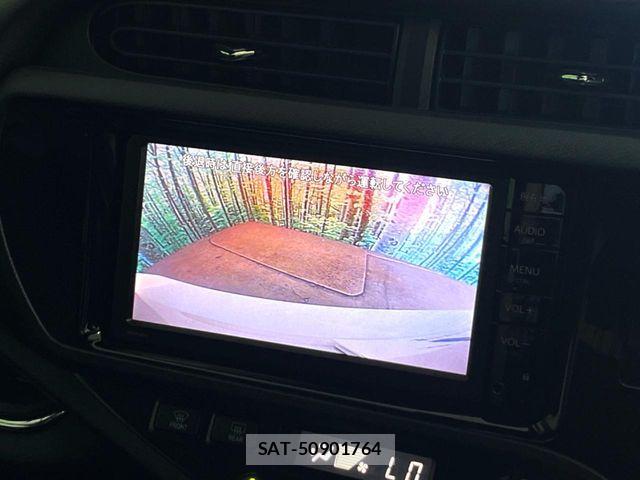 Toyota AQUA 2016-05 8334825-4
