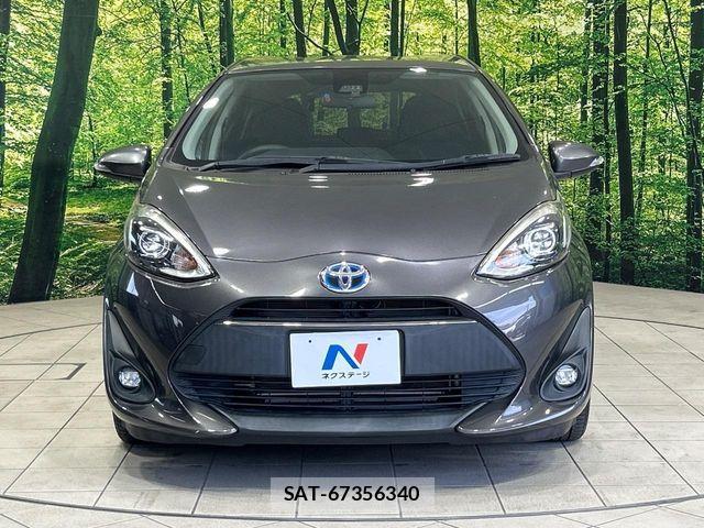 Toyota AQUA 2018-01 8334811-13