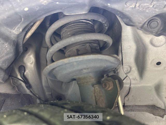 Toyota AQUA 2018-01 8334811-19