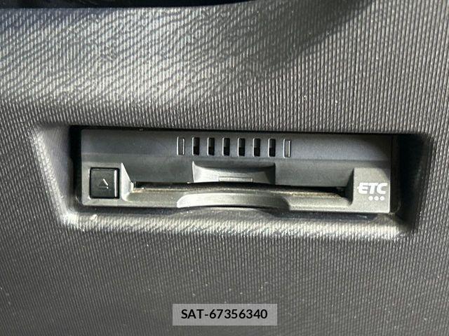 Toyota AQUA 2018-01 8334811-6