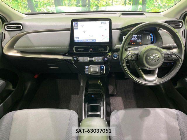 Toyota AQUA 2022-11 8334767-1