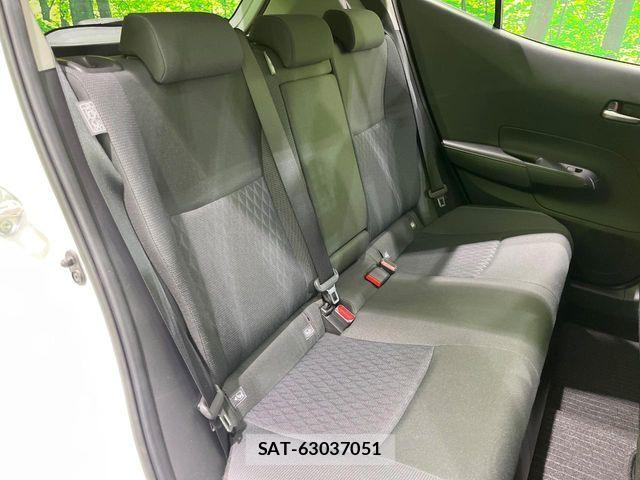Toyota AQUA 2022-11 8334767-8