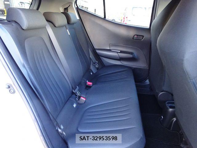 Toyota AQUA 2022-03 8334779-15