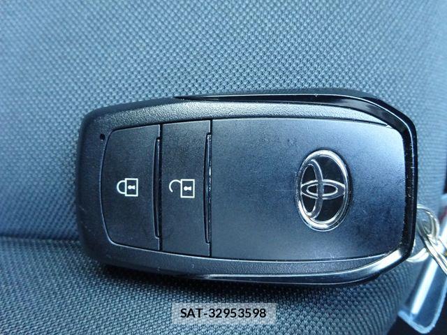 Toyota AQUA 2022-03 8334779-18