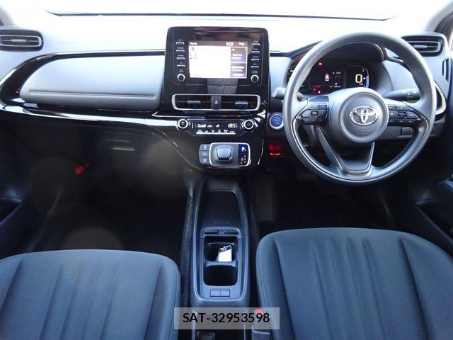 Toyota AQUA 2022-03 8334779-1