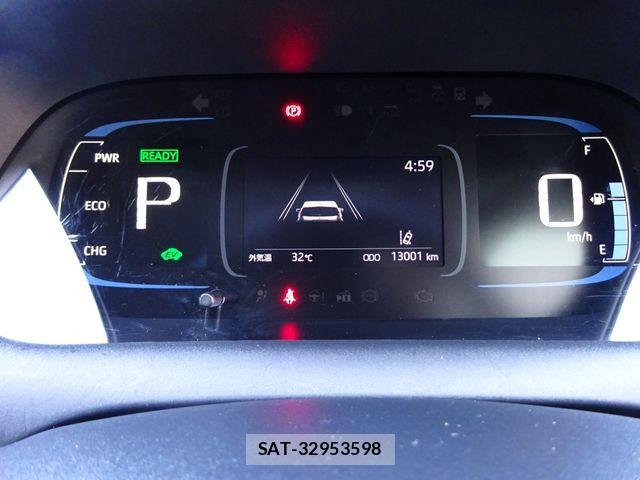 Toyota AQUA 2022-03 8334779-5