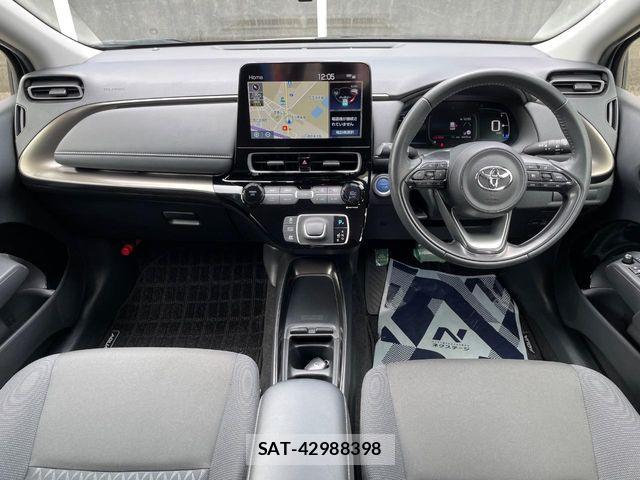Toyota AQUA 2022-03 8334792-1