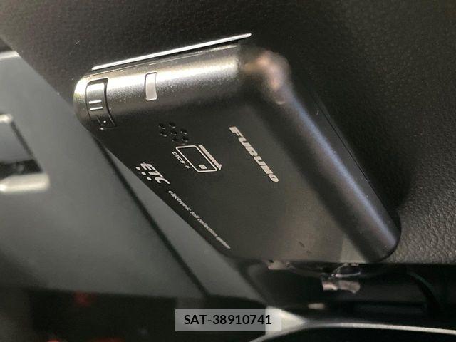 Toyota AQUA 2024-06 8334777-6