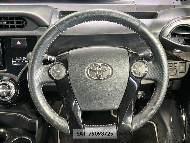 Toyota AQUA 2015-02 8334801-10