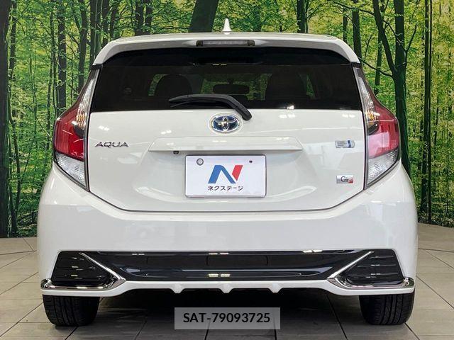 Toyota AQUA 2015-02 8334801-14
