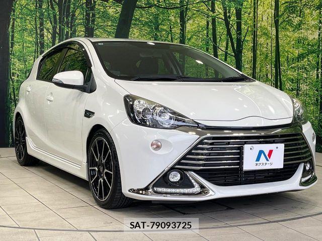 Toyota AQUA 2015-02 8334801-15