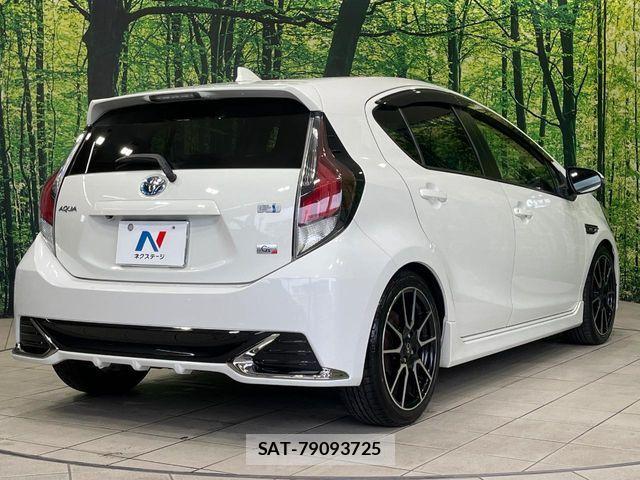 Toyota AQUA 2015-02 8334801-16