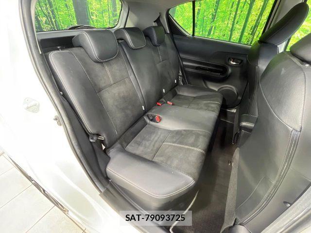 Toyota AQUA 2015-02 8334801-8