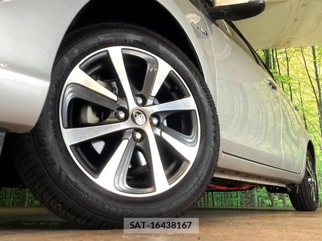 Toyota AQUA 2018-01 8334805-13