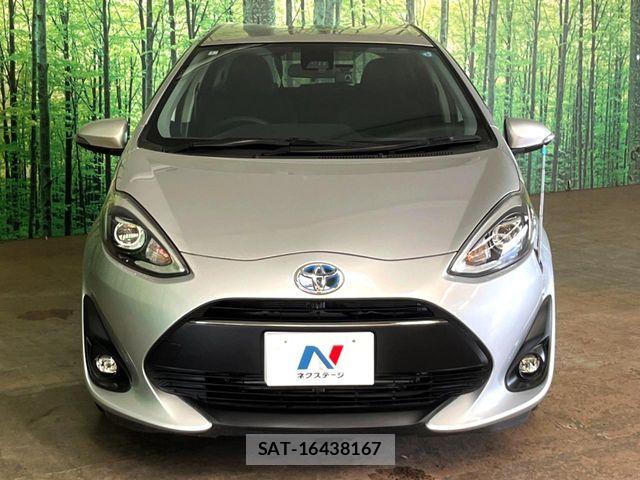 Toyota AQUA 2018-01 8334805-14