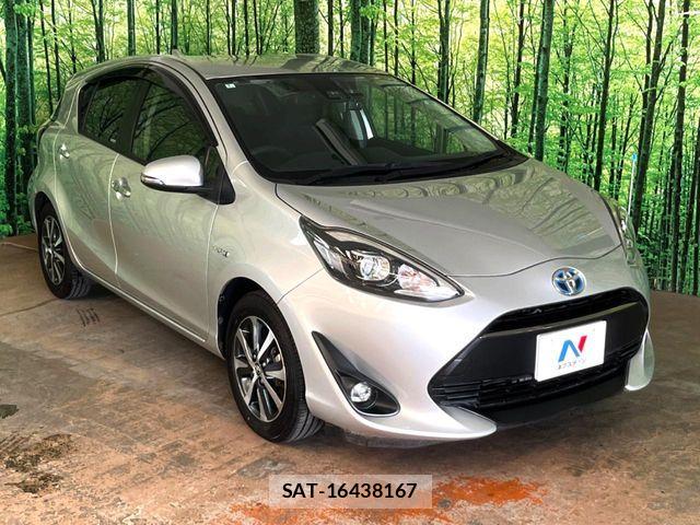 Toyota AQUA 2018-01 8334805-16
