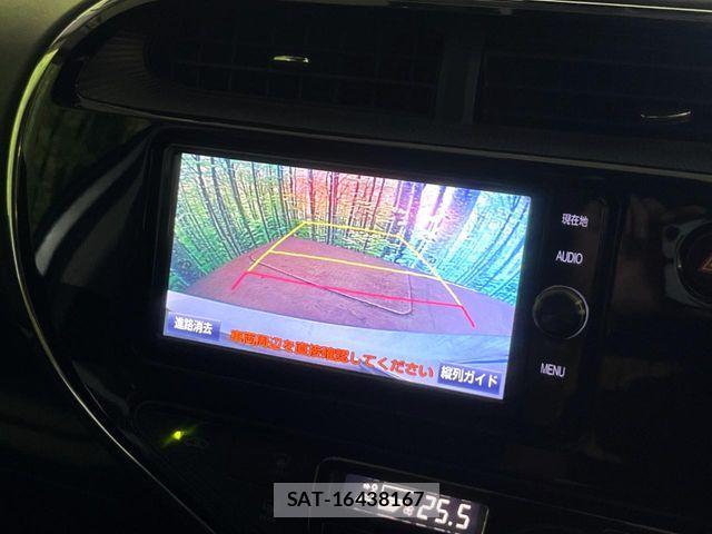 Toyota AQUA 2018-01 8334805-4