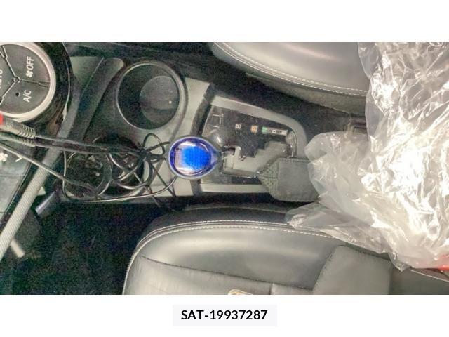 Toyota AQUA 2014-12 8334847-6