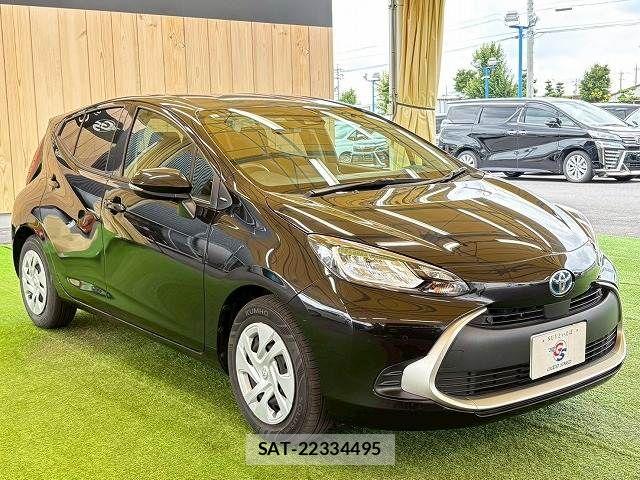 Toyota AQUA 2024-06 8334785-13