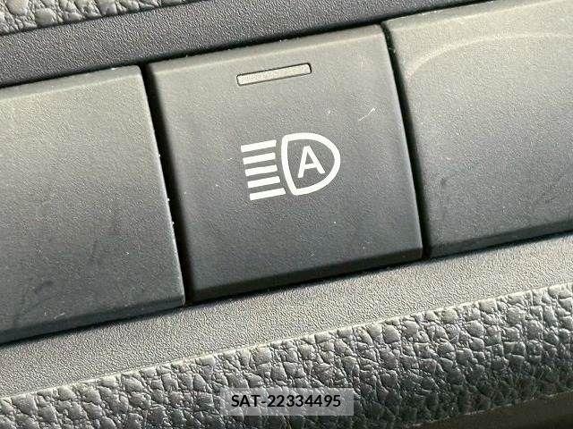 Toyota AQUA 2024-06 8334785-6