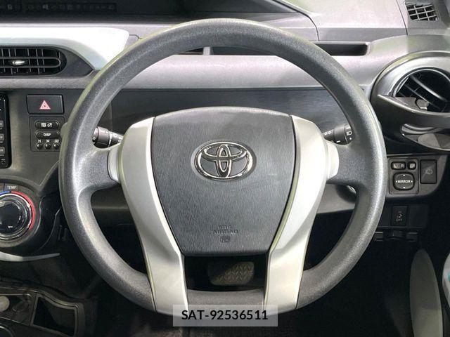 Toyota AQUA 2012-07 8334814-10