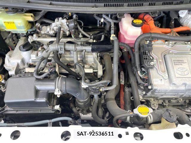 Toyota AQUA 2012-07 8334814-17
