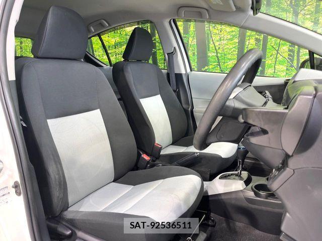 Toyota AQUA 2012-07 8334814-7