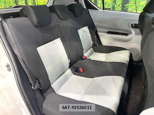 Toyota AQUA 2012-07 8334814-8