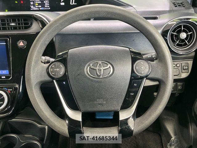 Toyota AQUA 2018-11 8334830-10