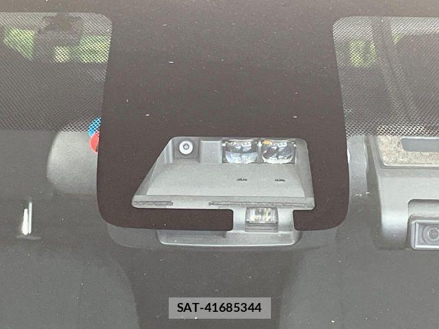 Toyota AQUA 2018-11 8334830-4