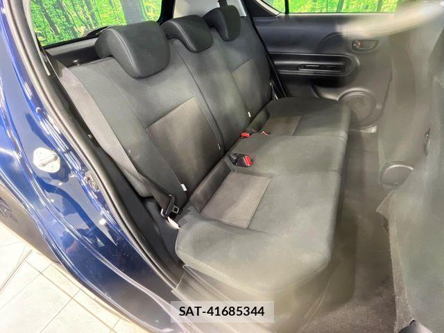 Toyota AQUA 2018-11 8334830-8