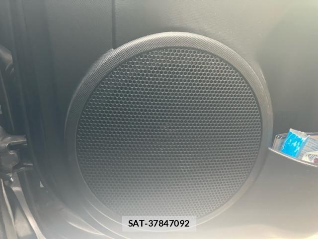 Toyota AQUA 2018-04 8334835-16