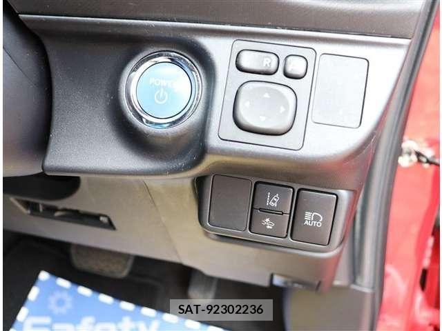 Toyota AQUA 2016-12 8334812-16