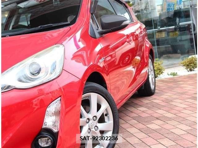 Toyota AQUA 2016-12 8334812-20