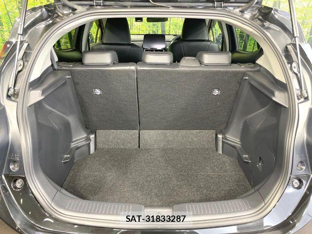 Toyota AQUA 2023-08 8334771-9