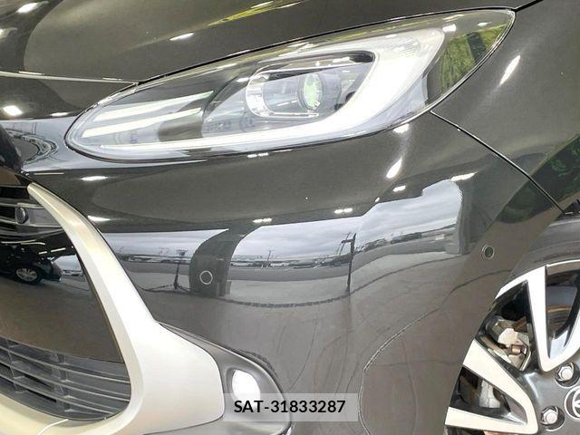 Toyota AQUA 2023-08 8334771-11