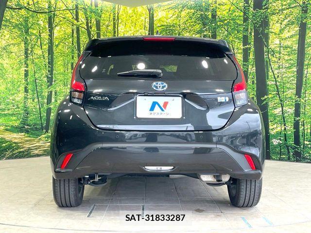 Toyota AQUA 2023-08 8334771-14